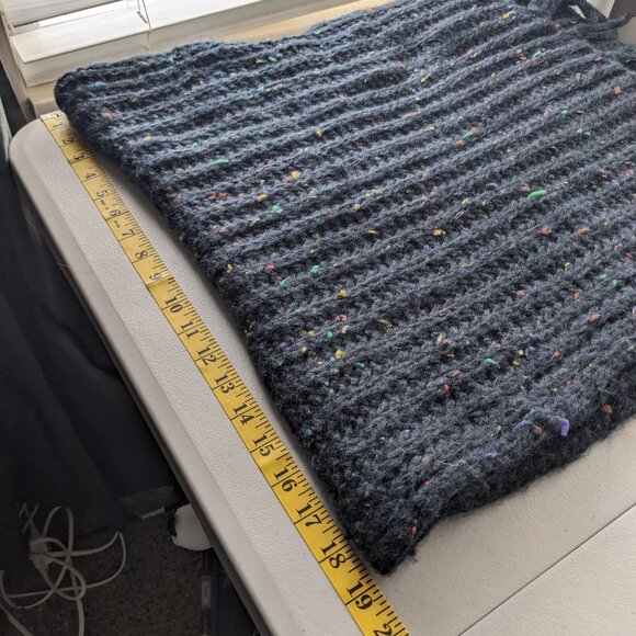 Steve Madden chunky, COZY, soft scarf, black with multicolor specs and fringe - Picture 5 of 7